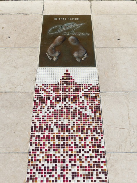 产生了一定 产生了一定